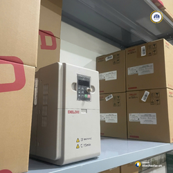 Biến tần bơm nước năng lượng mặt trời Delixi 5.5KW - 3 Pha
