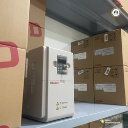 Biến tần bơm nước năng lượng mặt trời Delixi 5.5KW - 3 Pha