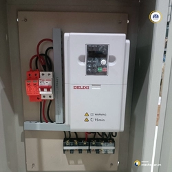 Biến tần bơm năng lượng mặt trời Delixi 7.5KW - 3 Pha