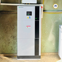 Pin lưu trữ năng lượng mặt trời 5.12KW Hina/LuxPower Beast-5