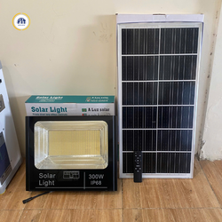 Đèn pha năng lượng mặt trời 300w Solar Light NT-SF300