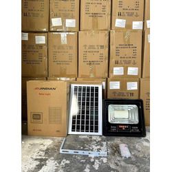 Đèn năng lượng mặt trời 100W JD-T100